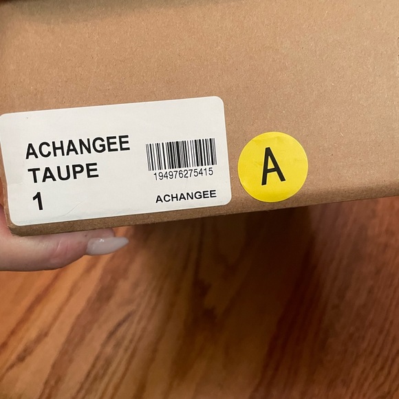 New Steve Madden boys shoes - Picture 6 of 6